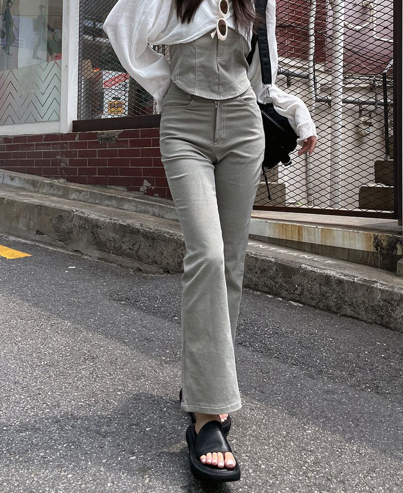 リジボタンスティッチトップ