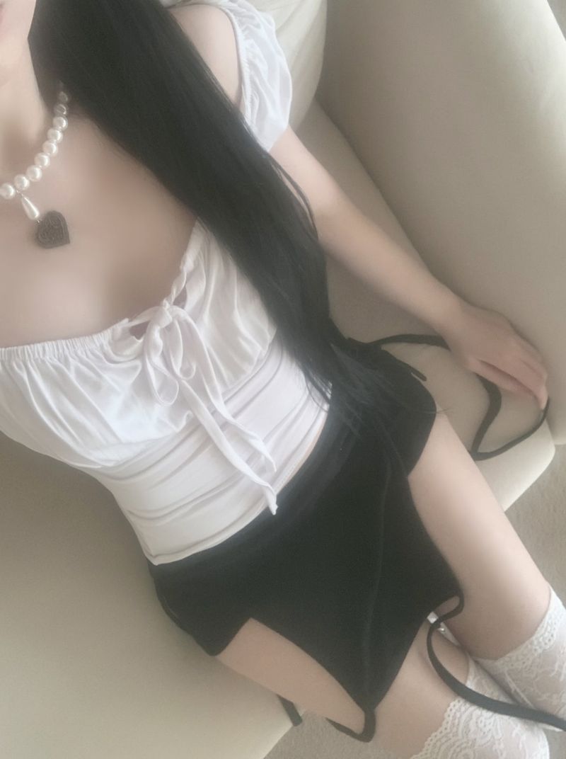 Elisebe Strap Shirring Top (white)
