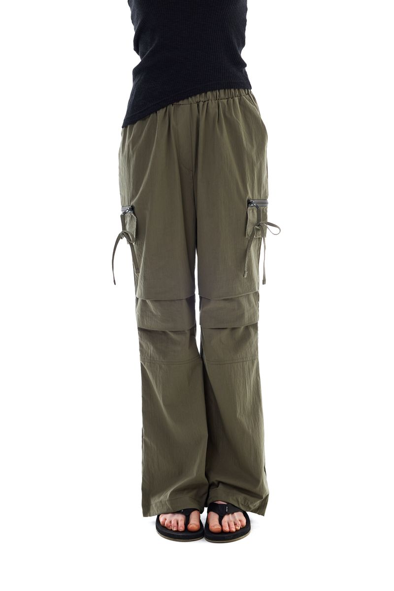 ARIKIM（アリキム）の「BREEZE BOOTSCUT PANTS / KHAKI（Pants）」