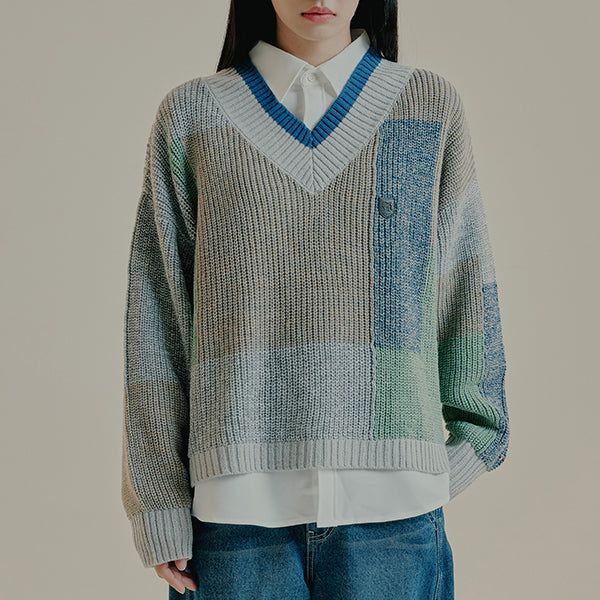 ROMANTIC CROWN（ロマンティッククラウン）の「COLOR BLOCK PREPPY KNIT V NECK（Tops）」