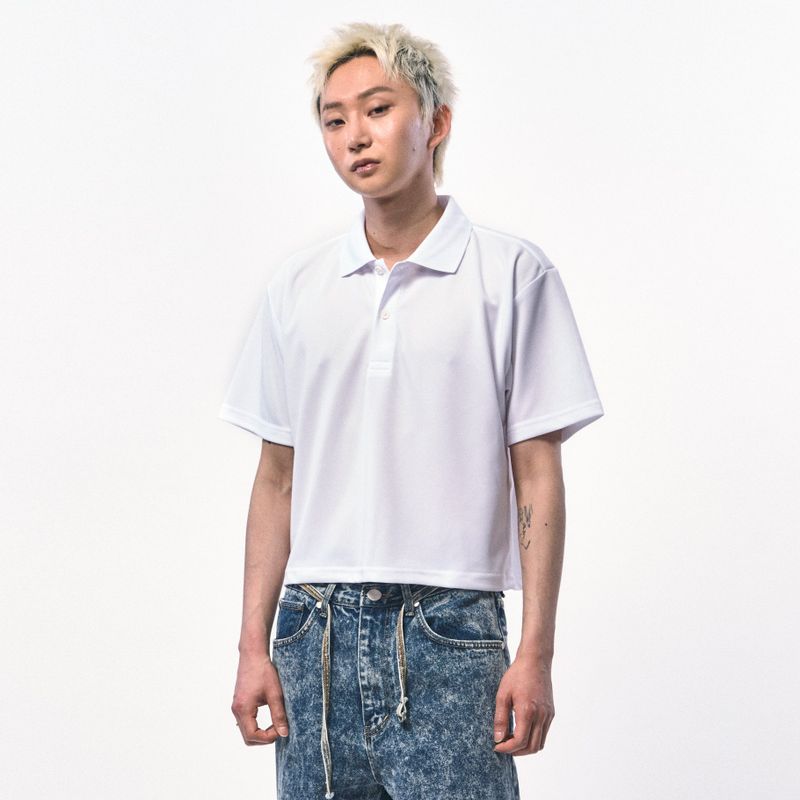 C Wear by the Genius（シーウェア バイザジーニアス）の「MANS クロップピケポロシャツ WHITE（トップス）」