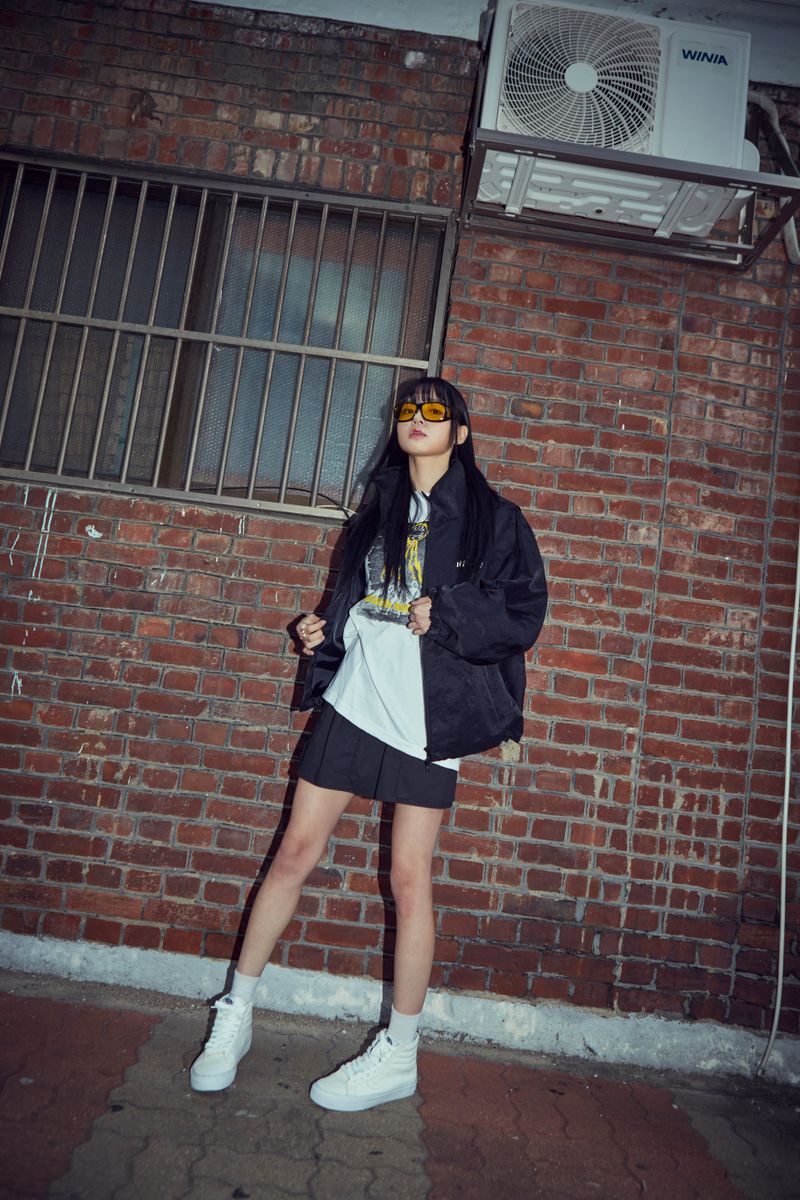 Reflective backpleat windbreaker_black