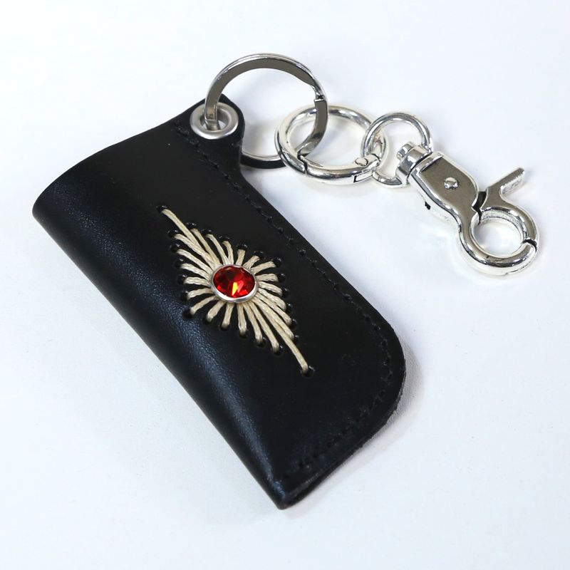 stud & wax thread lighter case keyring black