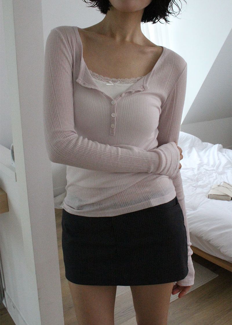BELLA BUTTON TEE