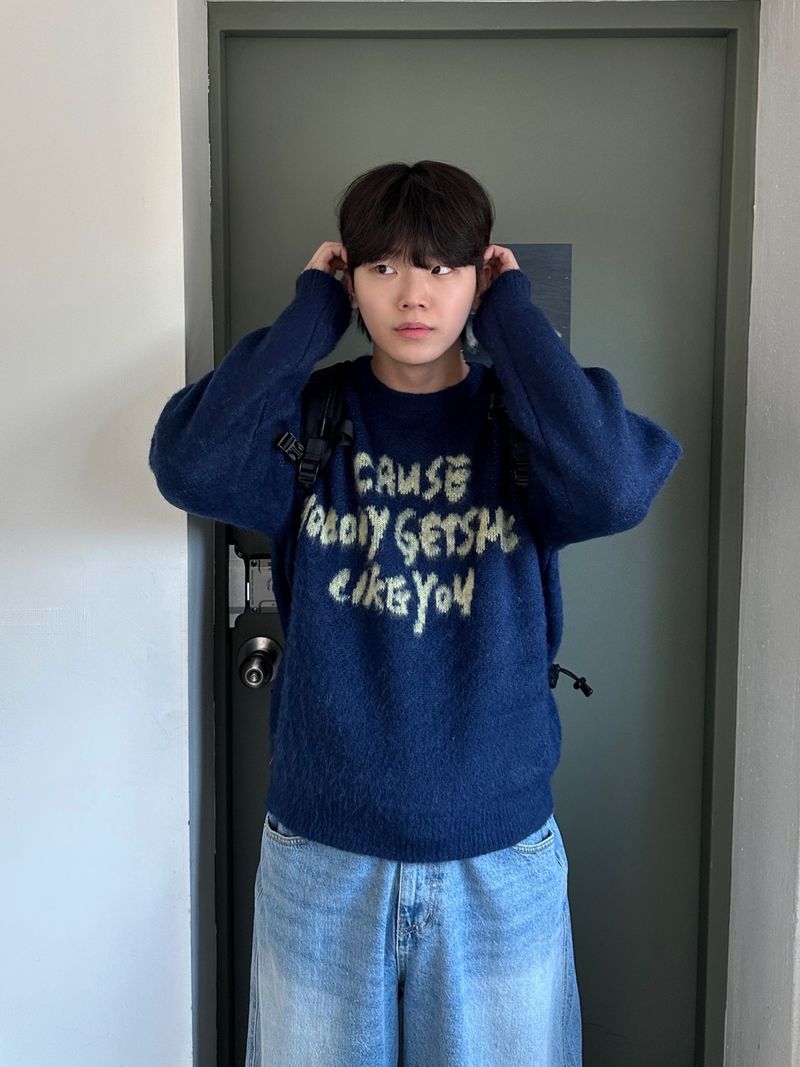 WHAT A LOOK（ワット ア ルック）の「 Curse Lettering Round Brush Knit（Tops）」