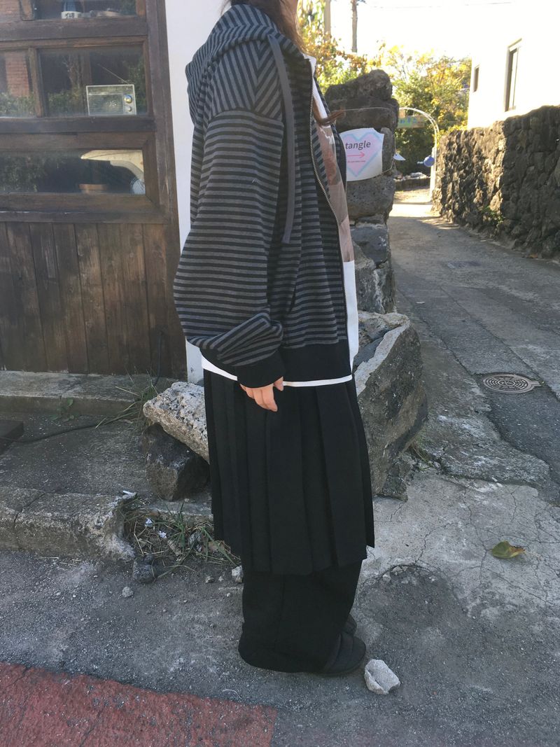 May hood zip-up