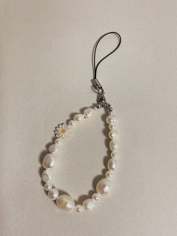 White Daisy Pearl Phone Strap