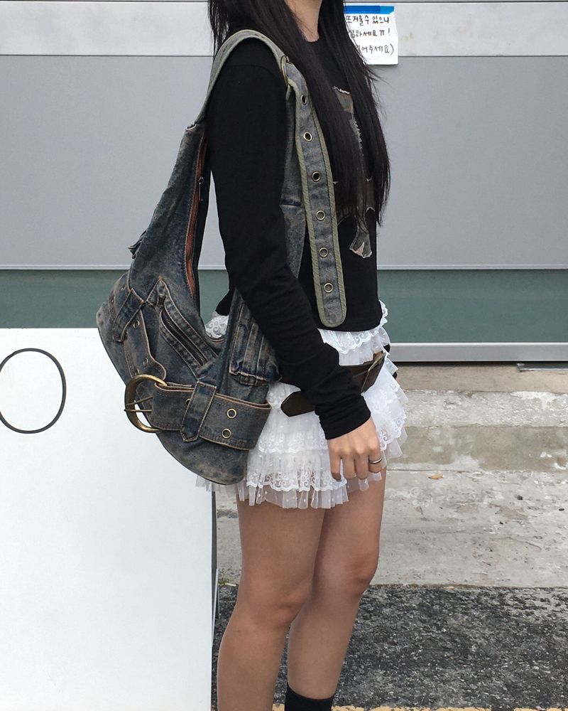 Vanilla lace shorts