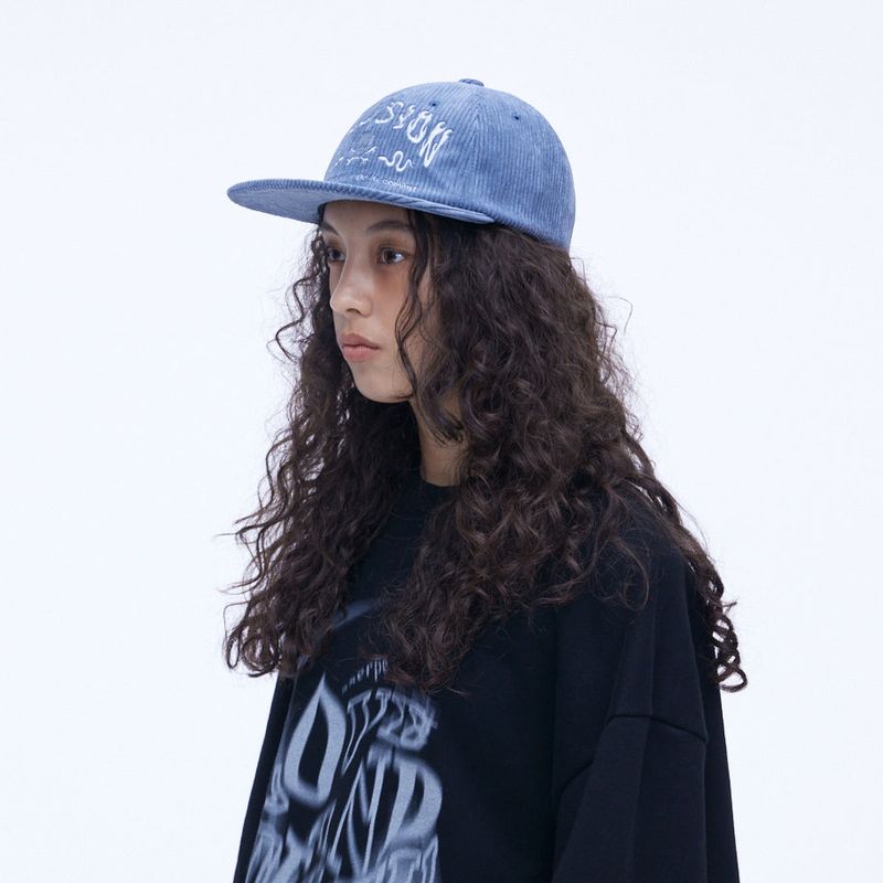 Illusion Corduroy Cap Light Blue