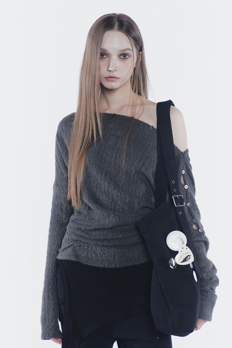 BELTED SHOULDER BAG black