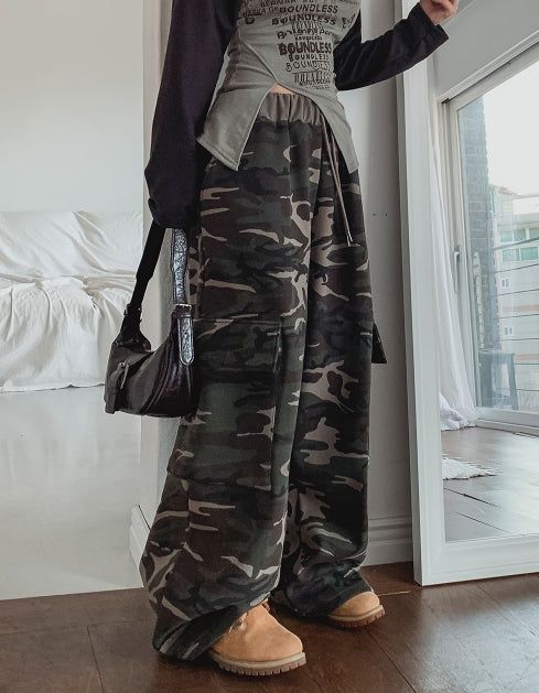 ULAN（ユレン）の「Teed Color Matching Military Cargo Training Pants（Pants）」