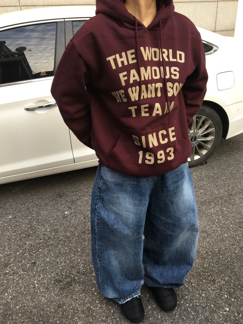  lettering hoodie