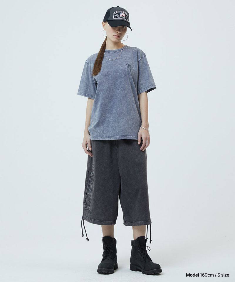 WASHED CUT OFF APPLIQUE SWEAT SHORTS