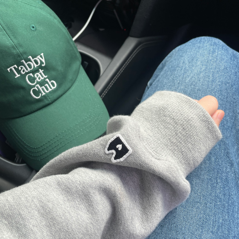TUXEDO CAT CLUB SWEATSHIRT GRAY