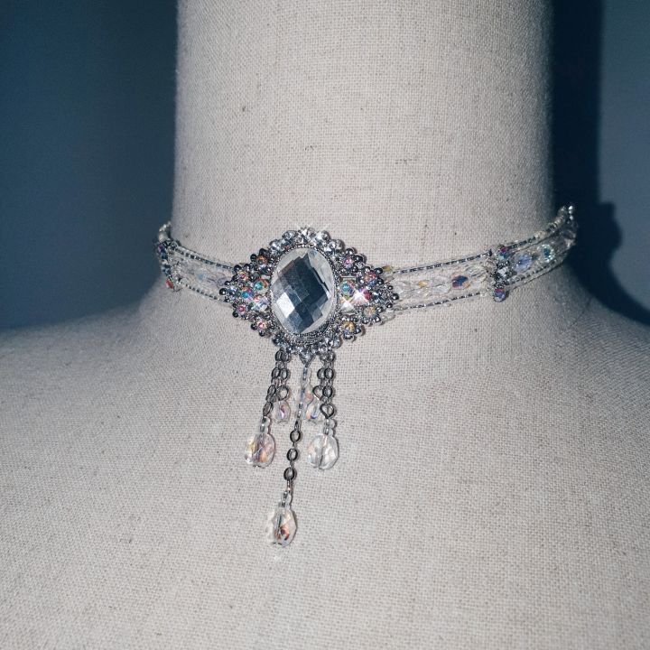 Elsa crystal choker