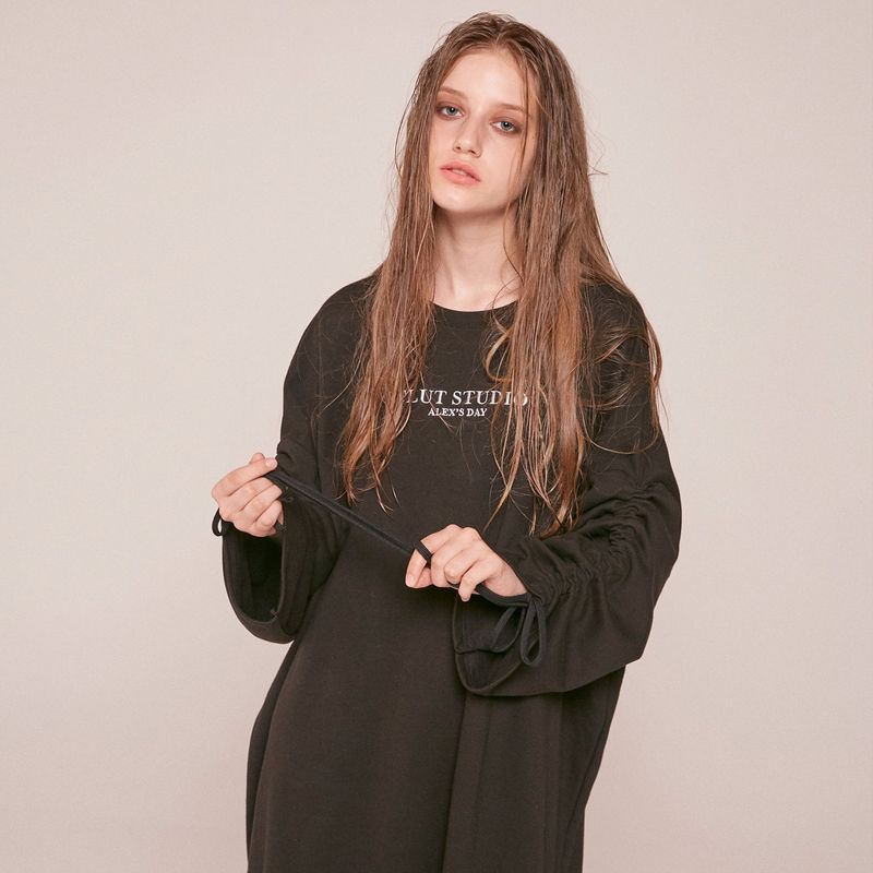CLUT STUDIO(クラットスタジオ)の「0 3 shirring sweat shirt - BLACK(Tops)」