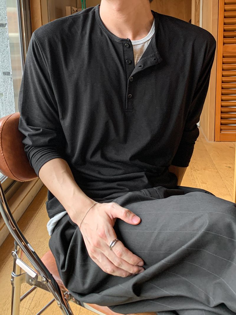 WHAT A LOOK（ワット ア ルック）の「Paul Layered Henley Neck Long Sleeve（Tops）」