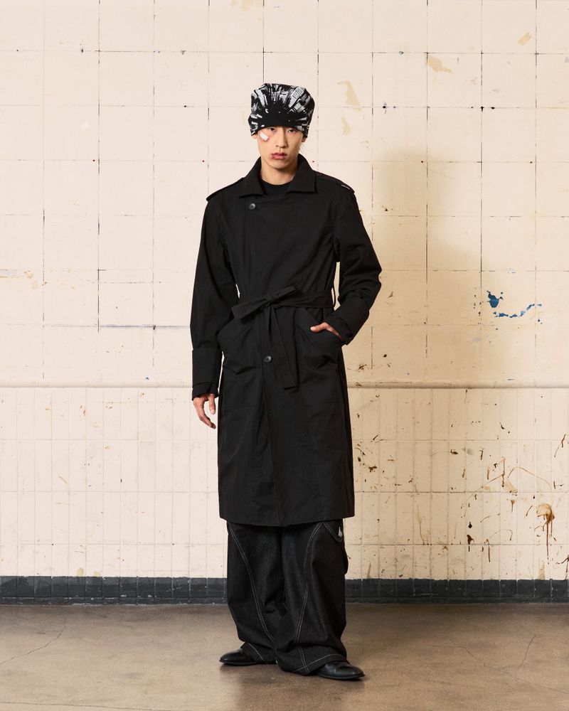 Curved Trench coat (Black)