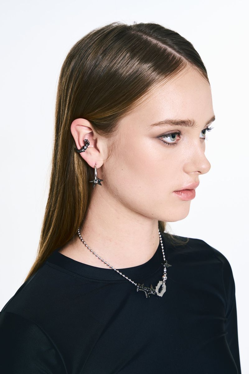 NO.557 [BLACK] STAR CUBIC SPRING EARCUFF