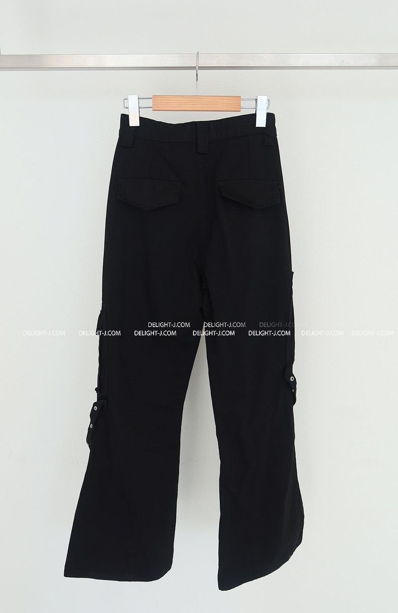 Punching Strap Cargo Bootcut Pants