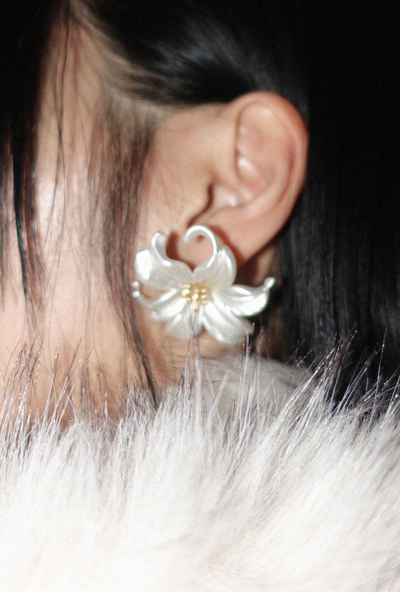 FLOWER EARRING