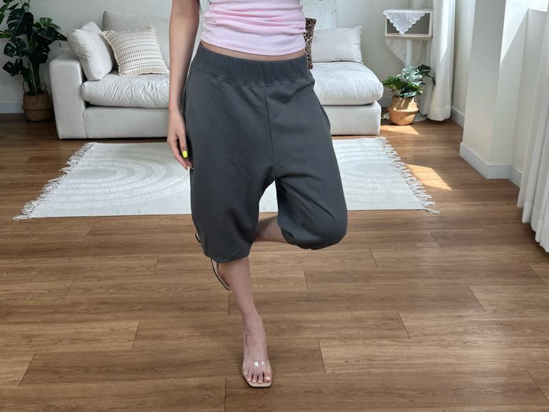 balloon sweat capri pants