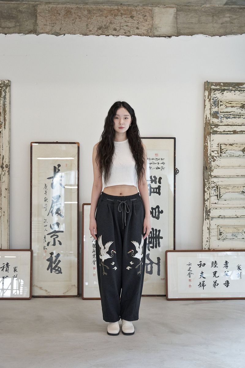CRANE EMB. H-T SWEAT PANTS (Charcoal)