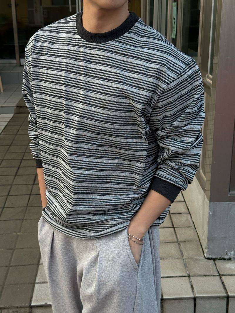 Washed long-sleeved T-shirt