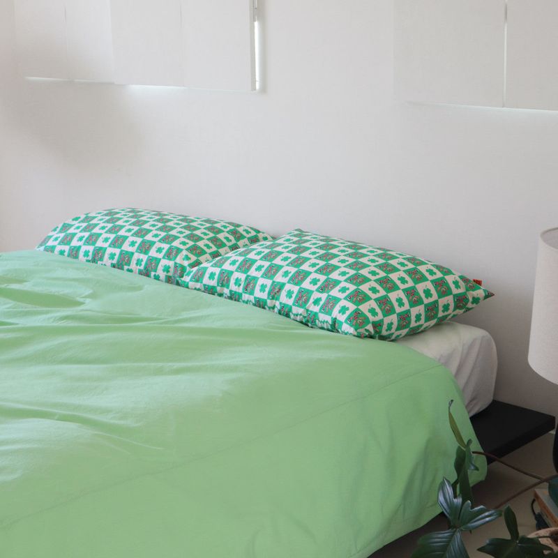Bear clover pillow case(2color)