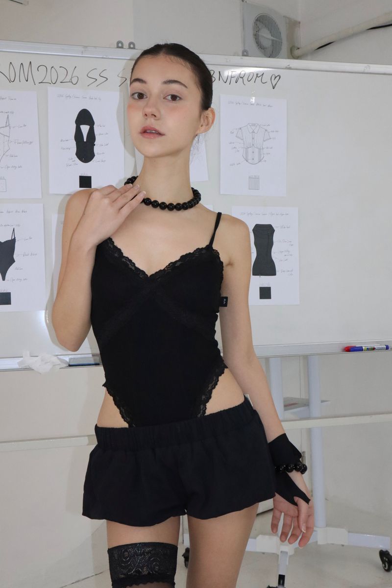 LOMANTIC LACE BODY SUIT [BLACK]