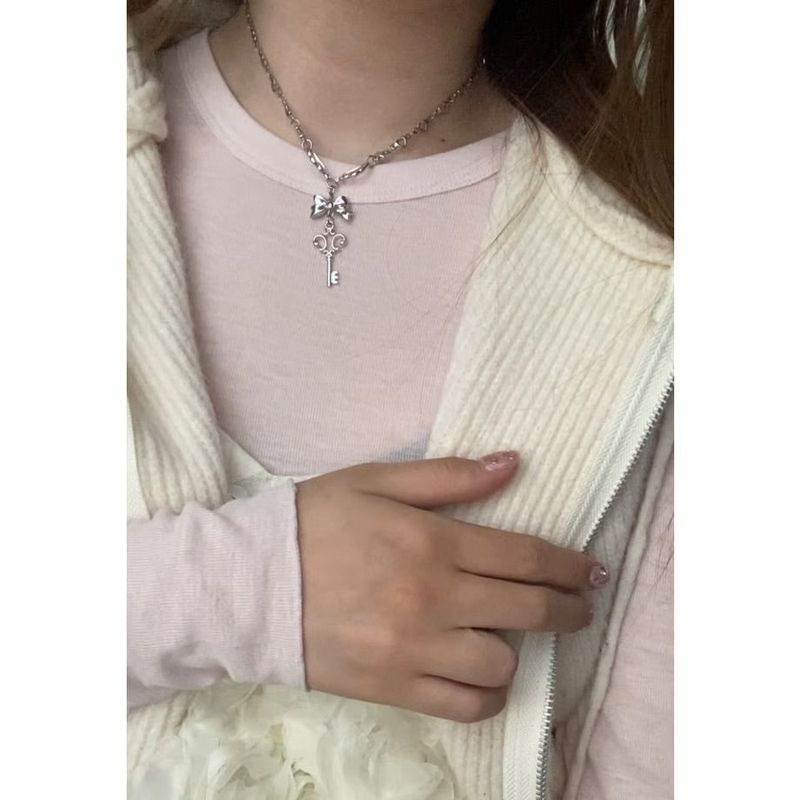 KEY HTHT NECKLACE
