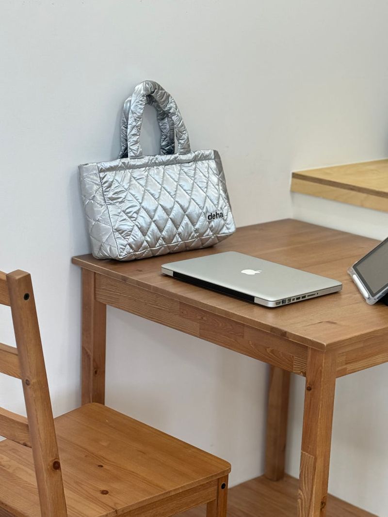 dehai(デハイ)の「Gloss Padding Bag(Bags)」