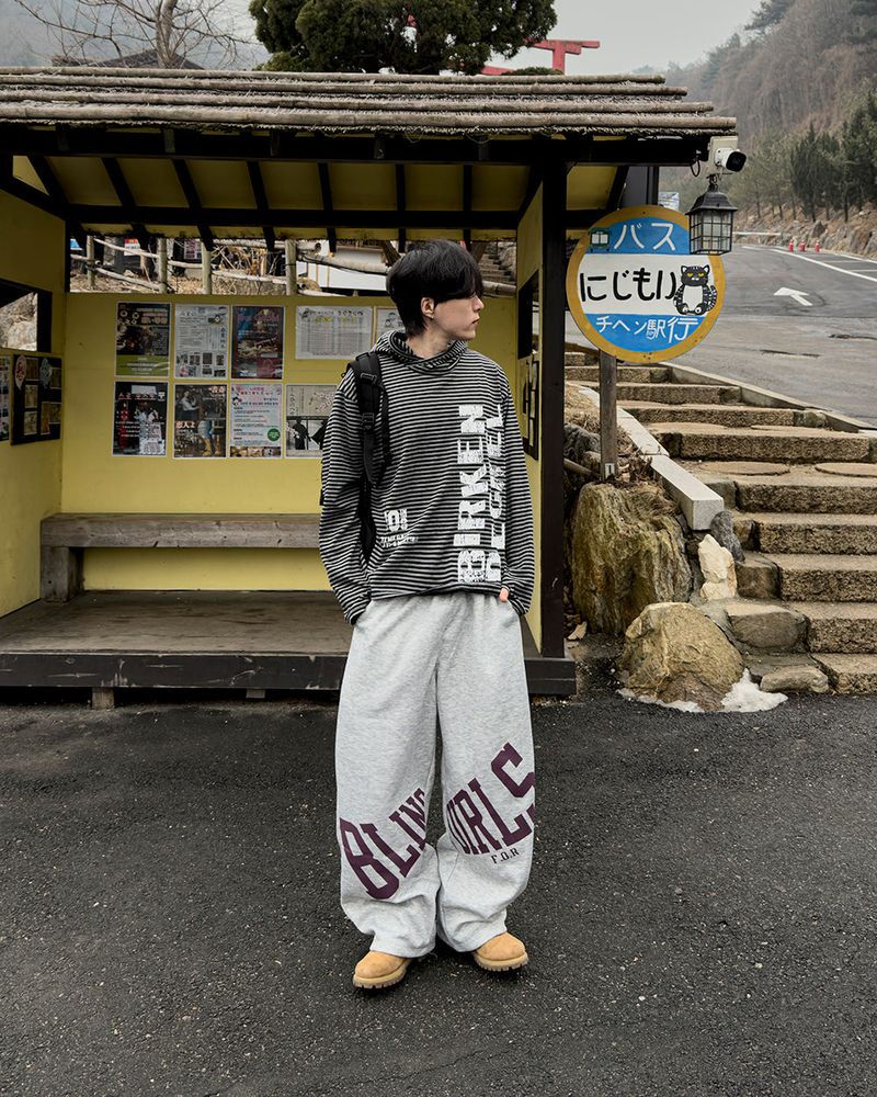 River Fingerhole Stripe Hoodie