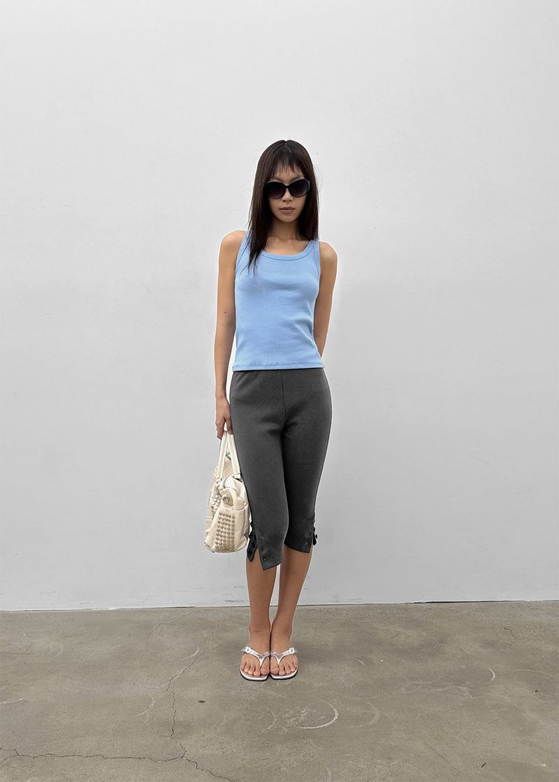[MADE] Plio U-Neck Ribbed Sleeveless Top