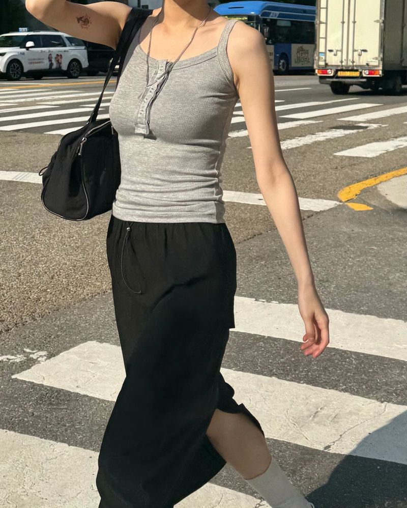 Lina sleeveless