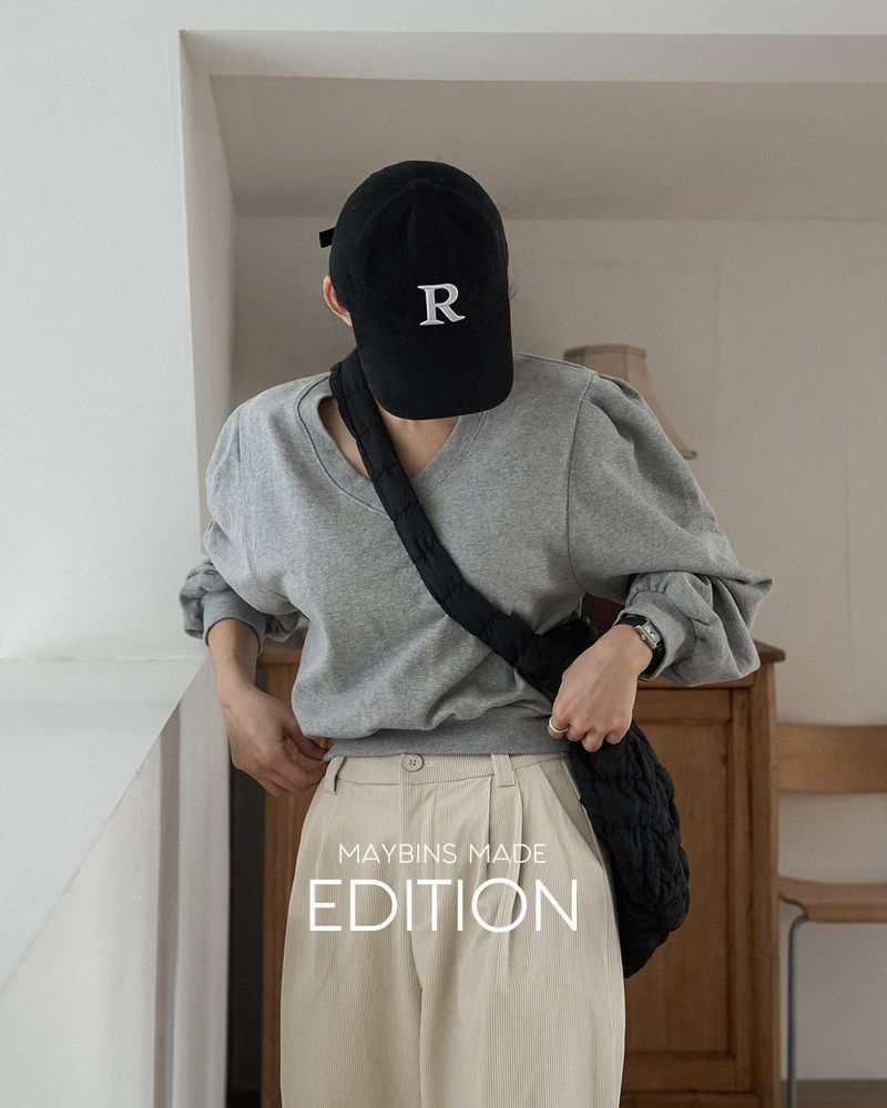 [MADE] Newa Puff V-neck Sweatshirt