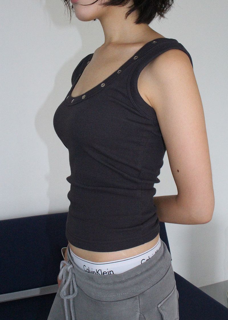 EYELET RIB SLEEVELESS