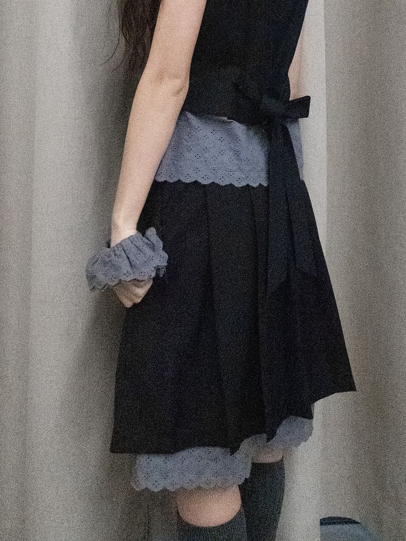 Cherish Bow Vest (black)