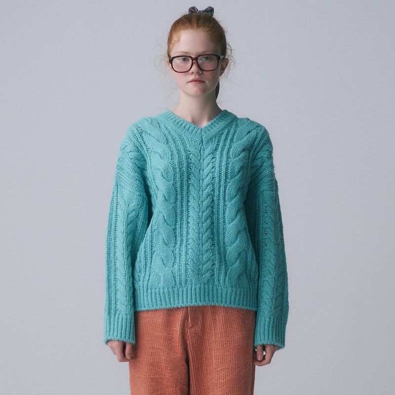 V-NECK CABLE KNIT PULLOVER, BLUE
