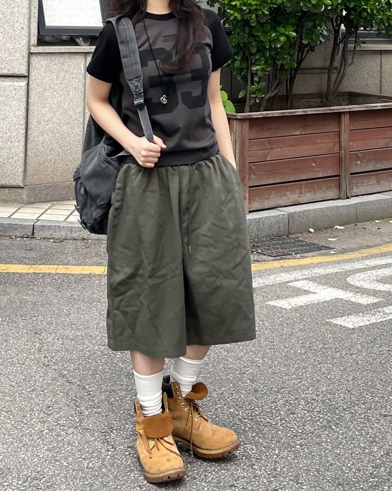 heenytsuki(ヒニツキ)の「Unisex Daily Vintage Banded Bermuda Pants(Pants)」