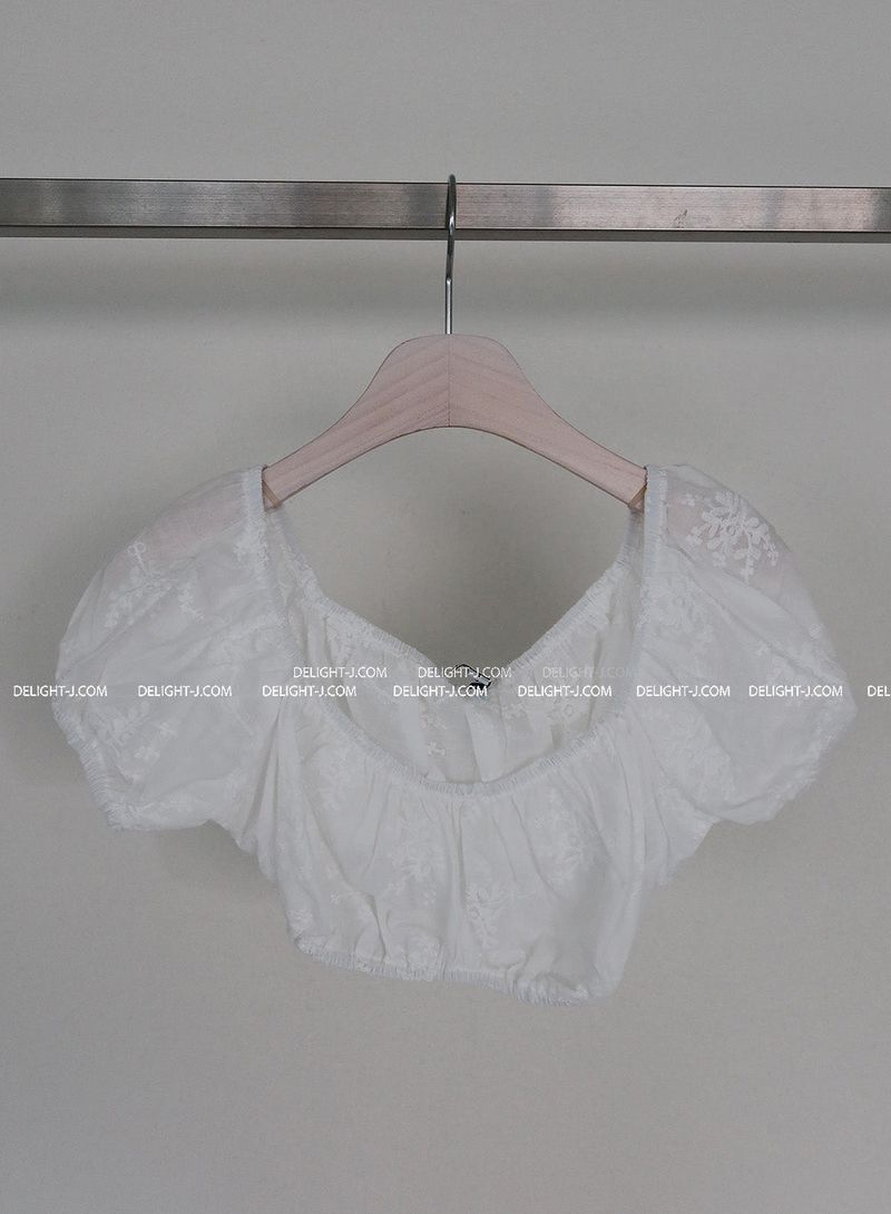 eyelet cropped short-sleeved blouse