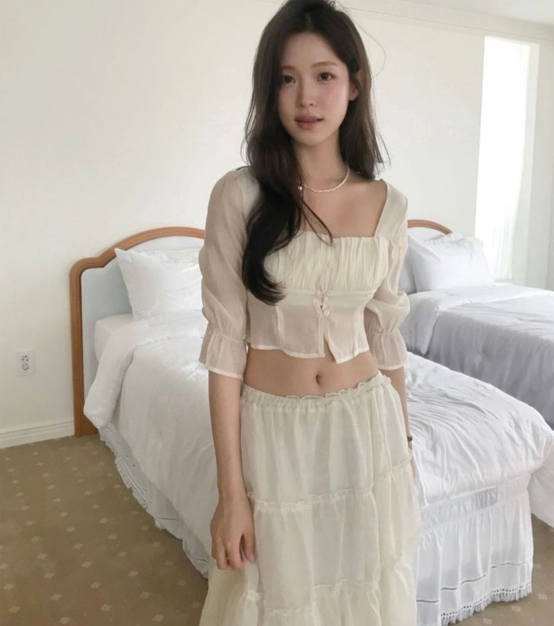 cloudemotion(クラウドエモーション)の「tow deep square ivory bl(Tops)」