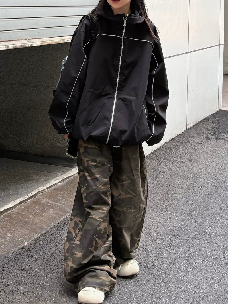 dual pocket mesh backpack