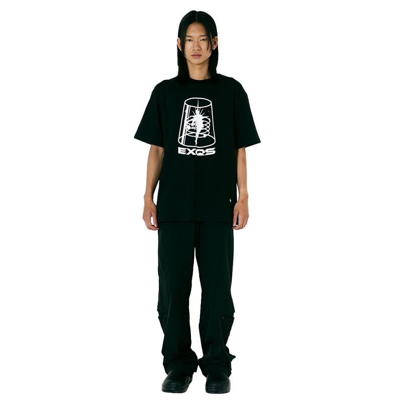 YEO（ワイイーオー）の「ブラック エルグノミックスTシャツ（トップス）」