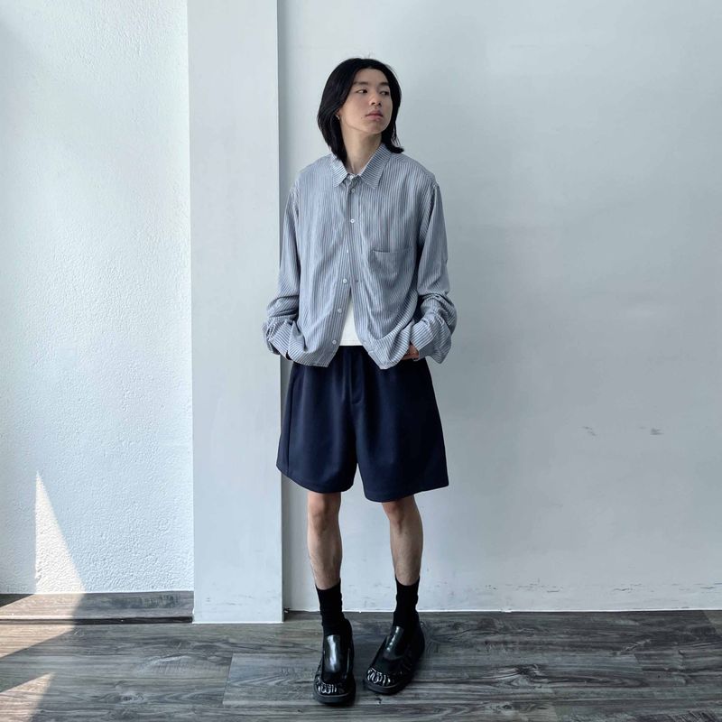 Sharp Silhouette Striped Wide Shirt