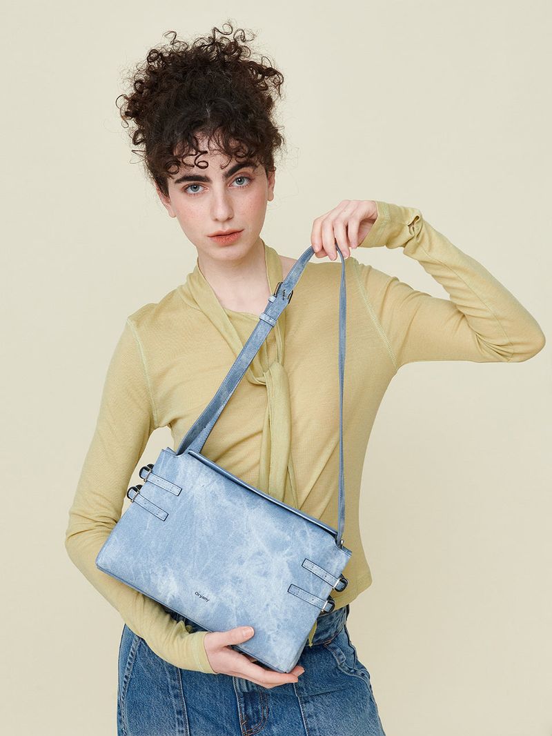 Necto Crossbody