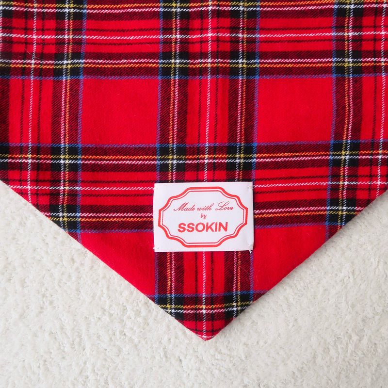 Padded Shoulder Scarf_Red