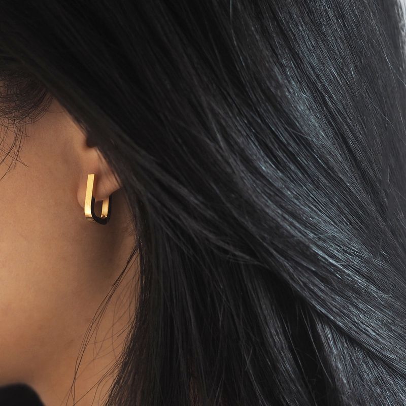 éclater（エクラテ）の「Pau Square Hoop Earrings（Accessories）」