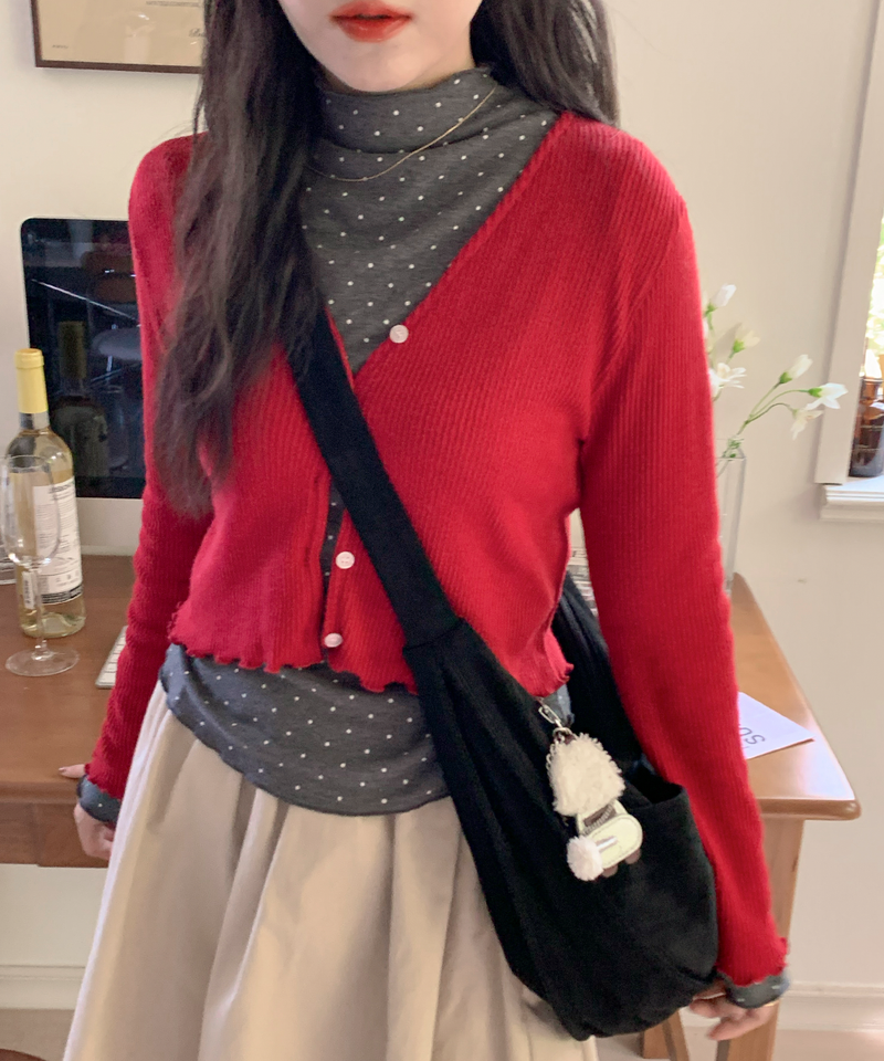Dot Wave Turtleneck T-Shirt