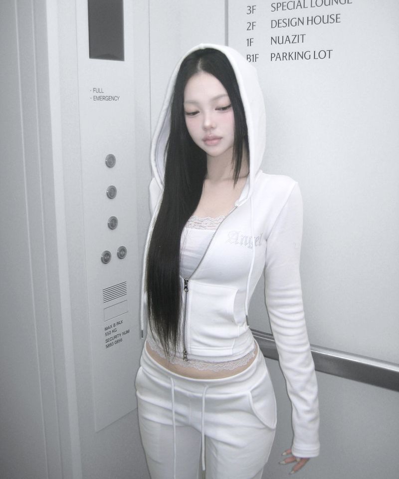 meego（ミーゴ）の「angel set hood zip-up (3colors)（Tops）」